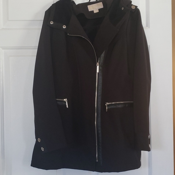 MICHAEL Michael Kors Jackets & Blazers - Michael Kors black winter jacket with hood